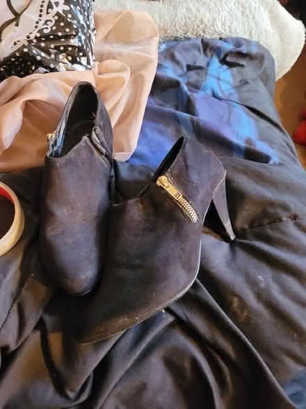 Photo of free Size 4 shoes (Nuneham Courtenay OX44) #1