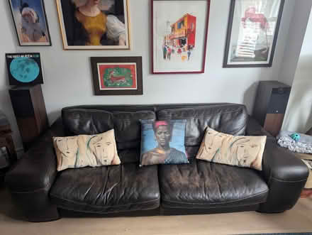 Photo of free sofa (NW3 Hampstead) #1