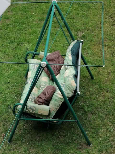 Photo of free 2 Seater Outdoor Swing Chair (Barnsley S70) #2