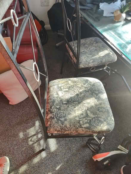 Photo of free Glass Dining Table and Chairs (Roby L36) #2