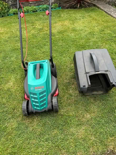 Photo of free Electric lawn mower (Llandaf Cardiff) #2