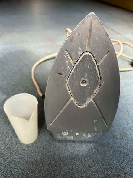 Photo of free Clothes iron (Helsington LA8) #3