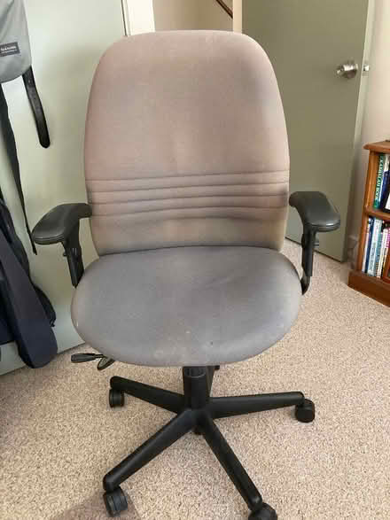 Photo of free Desk Chair (Salem Downtown) #1