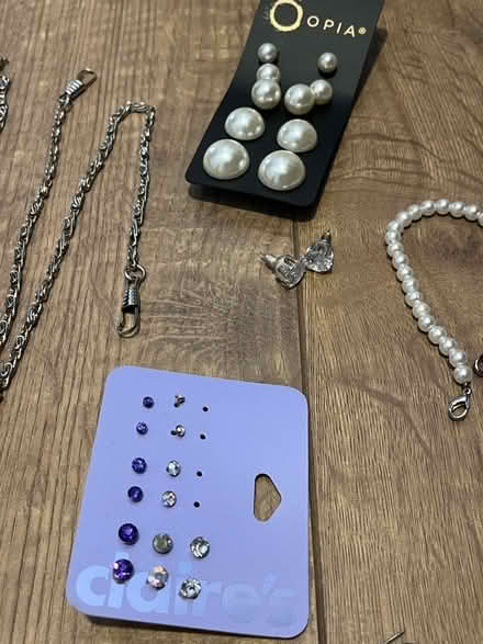 Photo of free Costume Jewellery (DA11) #4