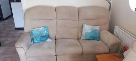 Photo of free Suite (Tq46nj) #3