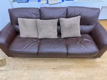 Photo of free 3 seater sofe to give away (North Finchley N12) #1