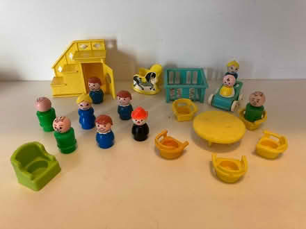 Photo of free Fisher Price doll house (Spring Hill, Somerville) #4
