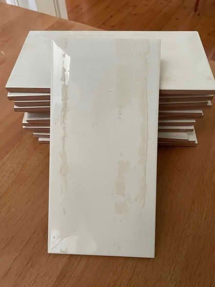 Photo of free Metro tiles white (Dean EH4) #1