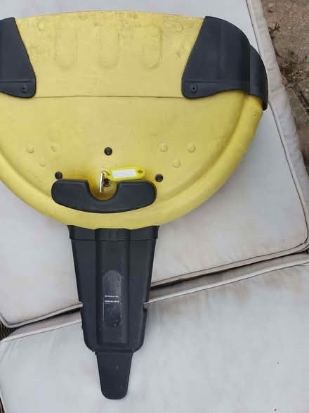 Photo of free Crook lock with key (Tilehurst RG31) #1