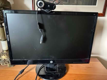 Photo of free HP 22“ monitor, camera, keyboard (West Natick) #1