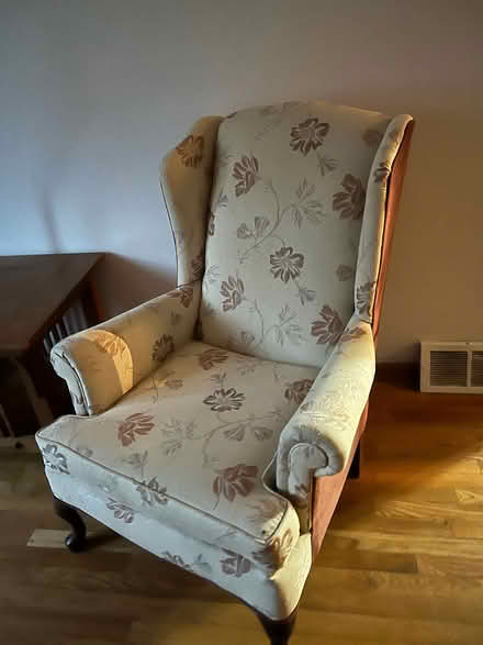 Photo of free living room furniture (Bolingbrook - Rt 53) #3