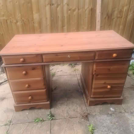 Photo of free soild Oak desk (B12) #4