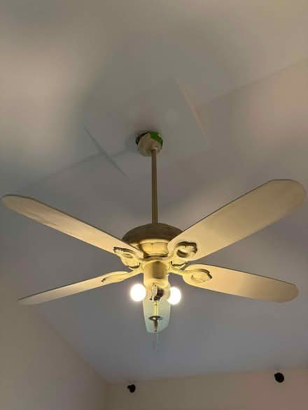 Photo of free 52" Hunter Ceiling Fan w/ Light (New Market, Md Lake Linganore) #3