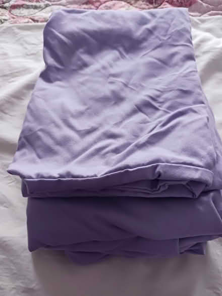Photo of free misc linens (60th cedar ave 19143) #4