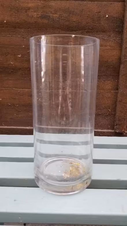Photo of free Glass vase (Binfield RG42) #1