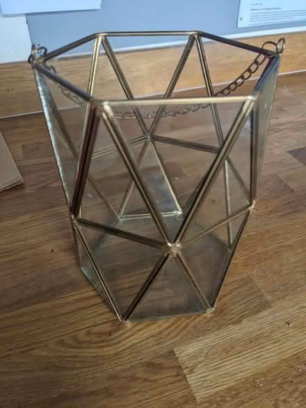 Photo of free Geometric glass vase (Port Sunlight CH62) #2