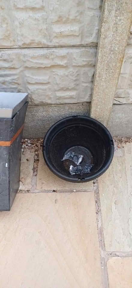 Photo of free Various garden pots,hanging baskets ans top soil (Cleveleys FY5) #3