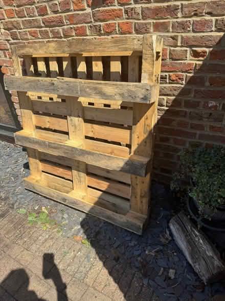 Photo of free 2 Pallets (Wisbech St Mary PE13) #1