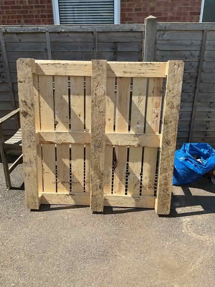 Photo of free Sturdy Pallet (Woburn Sands MK17) #1