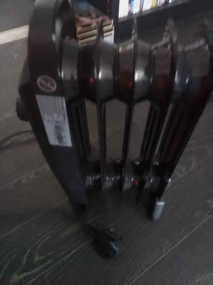 Photo of free Oil filled radiator (Old Heath CO2) #3