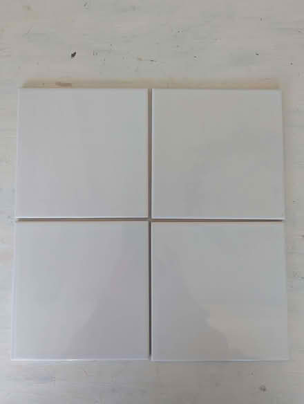 Photo of free Plain white tiles (Lew OX18) #1