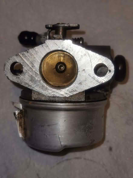 Photo of Carburettor/fuel tank (Hanworth RG12) #1