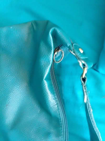 Photo of free Large green bucket bag / tote (Biggleswade) #3