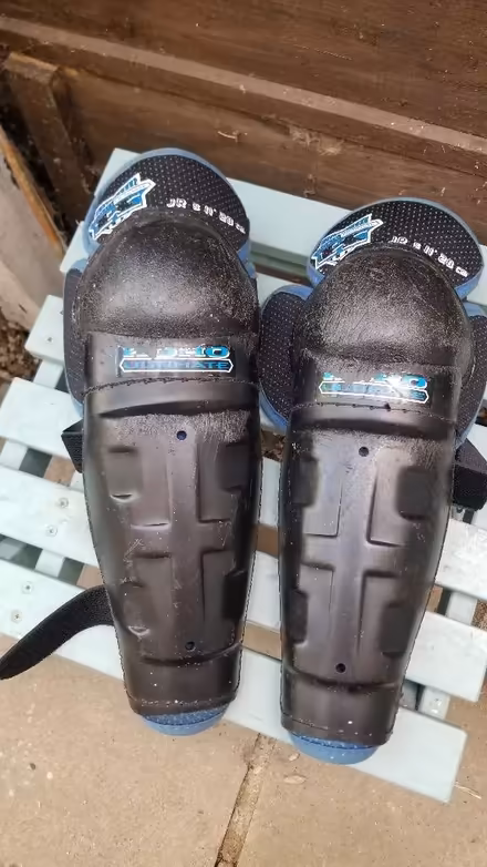 Photo of free Knee guards (Binfield RG42) #1