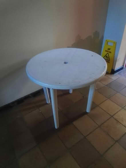 Photo of free Round plastic garden table (Anerley SE20) #1