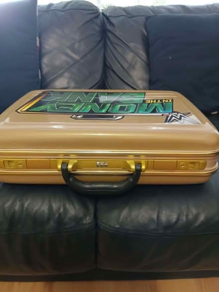 Photo of free Kids WWE "Money in the bank" Toy briefcase. (Springburn G21) #2