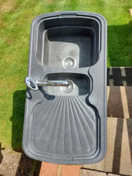 Photo of free Composite kitchen sink/drainer (Luton. LU2 0SN) #1