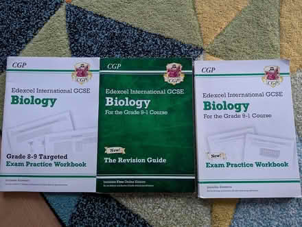 Photo of free Biology gcse books (Brentford TW8) #1
