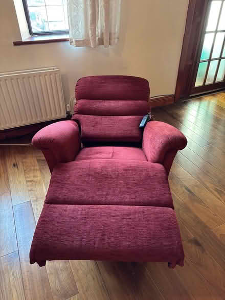 Photo of free Recliner chaur (Rialto) #1