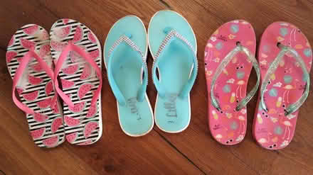 Photo of free Flipflops size 2-4 (Kingscourt/Lightpill, Stroud) #1