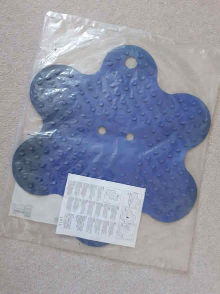 Photo of free shower non slip mat (Iron Acton BS37) #3