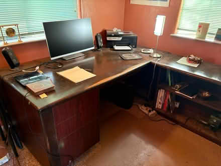 Photo of free Dark wood office desk (Vichy Avenue) #3