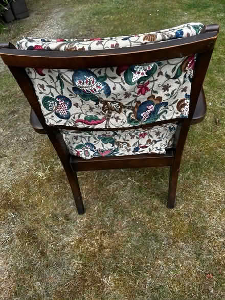 Photo of free O for table old chair (Lytchett Matravers.) #3