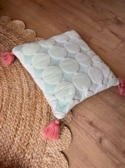 Photo of free Cushions (BN41) #2
