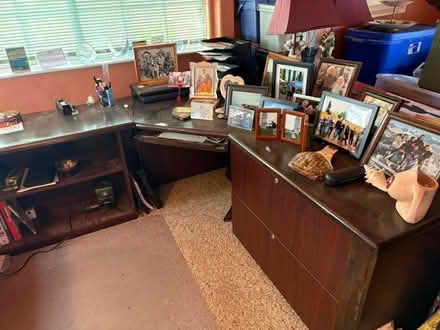 Photo of free Dark wood office desk (Vichy Avenue) #2