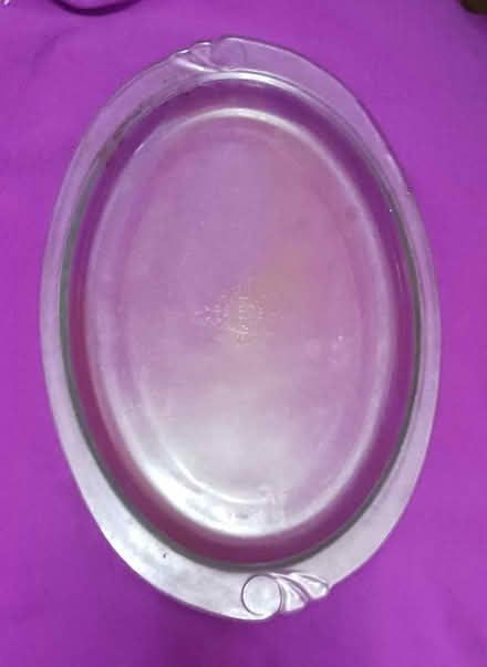 Photo of free Depression era Pyrex platter (West Village by 10 Downing St) #1