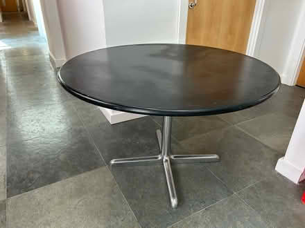 Photo of free Round table (Barlby Road W10 6BS) #1