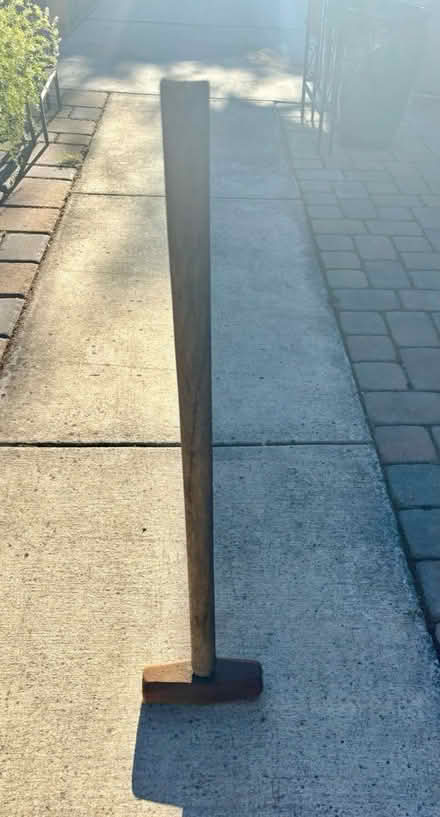 Photo of free Sledgehammer (Cambrian areA) #1