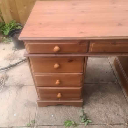 Photo of free soild Oak desk (B12) #1