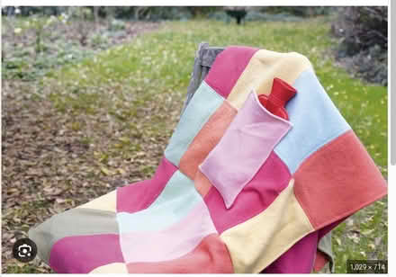 Photo of Blanket with pockets or sleeves (Dublin) #1