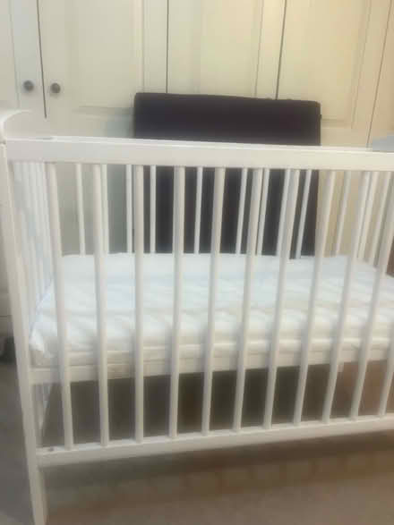 Photo of free Space saver cot (BR3) #1