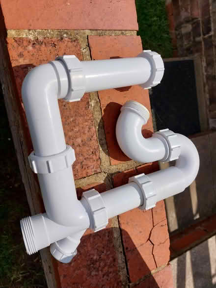 Photo of free Composite kitchen sink/drainer (Luton. LU2 0SN) #3