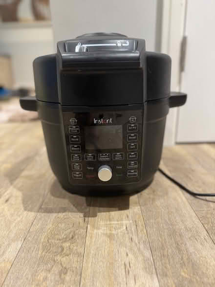 Photo of free Instant pot (South Lambeth SW8) #1