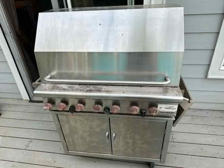 Photo of free Wolf Grill (Geneva. Parkstone neighborhood) #3