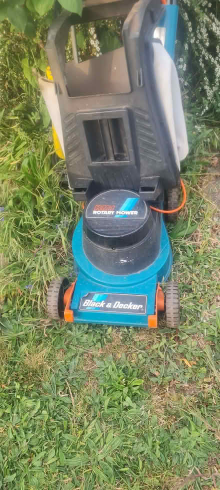 Photo of free Lawnmower (Petersham TW10) #1