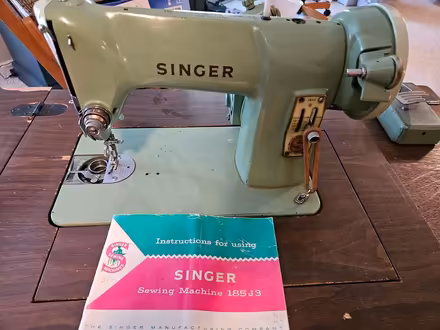 Photo of free Singer sewing machine (Beavercreek) #1